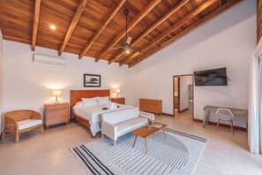 4 Schlafzimmer, Zimmersafe, Schreibtisch, kostenloses WLAN