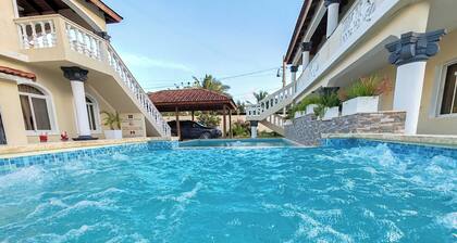 Elegant 7BRVilla in Cabarete â Whirlpool, Pool, Beach & Adventure!
