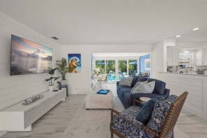 Exterior - Dockside Getaway on Avenida (Siesta Key)