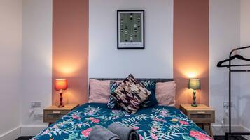 Apartment, Smoking | 4 bedrooms