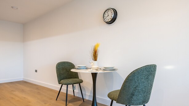 Room - Axis Apartment (Leeds)