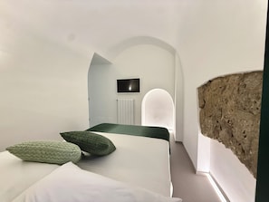 Superior Apartment | Laptop workspace, blackout drapes, soundproofing, iron/ironing board