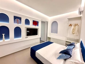 Exclusive Apartment, Garden View | Laptop workspace, blackout drapes, soundproofing, iron/ironing board