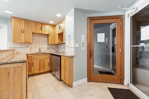 Apartment (3 Bedrooms) | Eigene Küche
