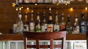 Bar (in der Unterkunft)