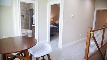 4 sovrum, strykjärn/strykbräda, gratis wi-fi och sängkläder