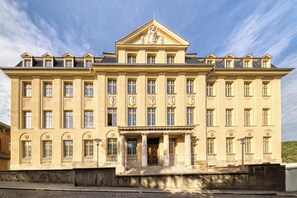 ด้านหน้าที่พัก