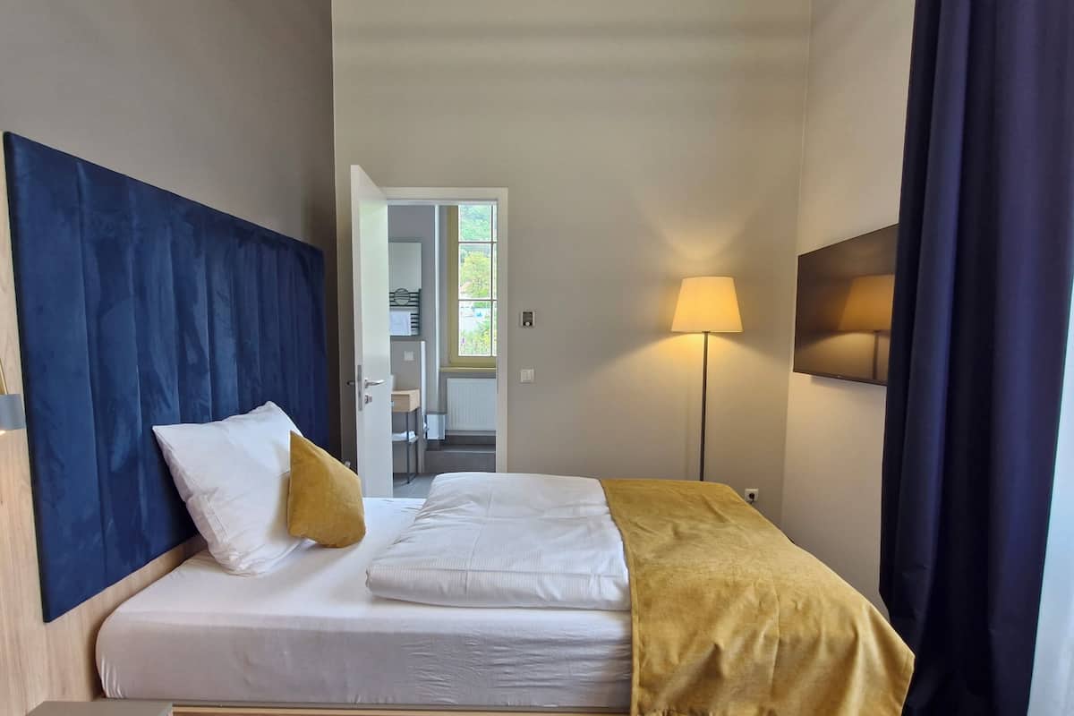 Comfort Single Room | In-room safe, desk, blackout drapes, free WiFi