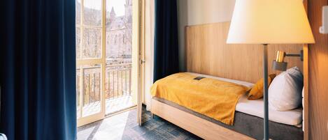 Classic Single Room | In-room safe, desk, blackout drapes, free WiFi