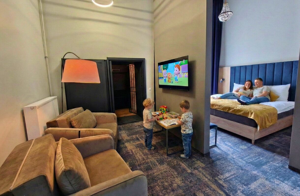 Family Double Room | In-room safe, desk, blackout curtains, free WiFi