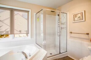 Whirlpool, Haartrockner, Bidet, Handtücher