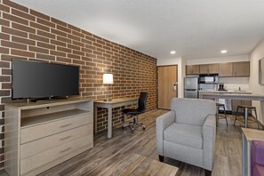 Individually furnished, desk, laptop workspace, blackout curtains