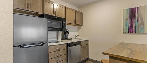 Individually furnished, desk, laptop workspace, blackout drapes