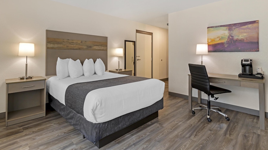 Executive Residency By Best Western Waterloo & Cedar Falls