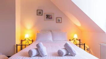 1 slaapkamer, een strijkplank/strijkijzer, wifi