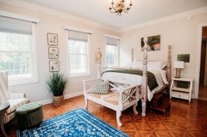 5 bedrooms, desk, free WiFi, bed sheets - Cozy Cove: Pets ok. 4 bikes, 5 kayaks, 2 paddleboards, wifi (Huddleston)