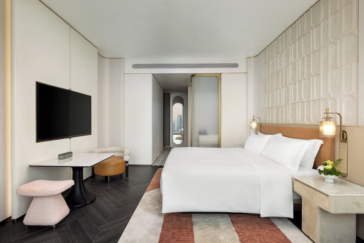 Habitación estándar, 1 cama de matrimonio grande, vistas al río | Ropa de cama de alta calidad, colchones viscoelásticos, minibar