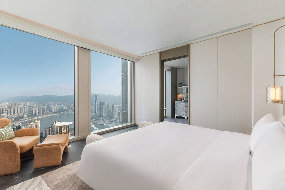 Suite, 1 habitación, vistas al río | Ropa de cama de alta calidad, colchones viscoelásticos, minibar