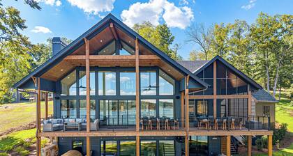 Lux Lakefront Designer Home w/ Gameroom, Sleeps 24