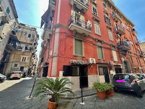 Exterior - Casa Morelli (Naples)