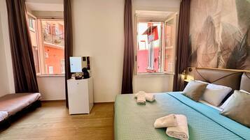 Camera Deluxe, vista città | Una scrivania, postazione laptop, Wi-Fi gratuito