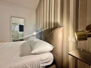 Basic Double Room, City View | Desk, laptop workspace, free WiFi