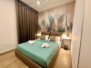 مكتب ومساحة عمل للكمبيوتر المحمول وواي فاي مجانًا