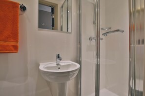 Studio, Non Smoking | Bathroom