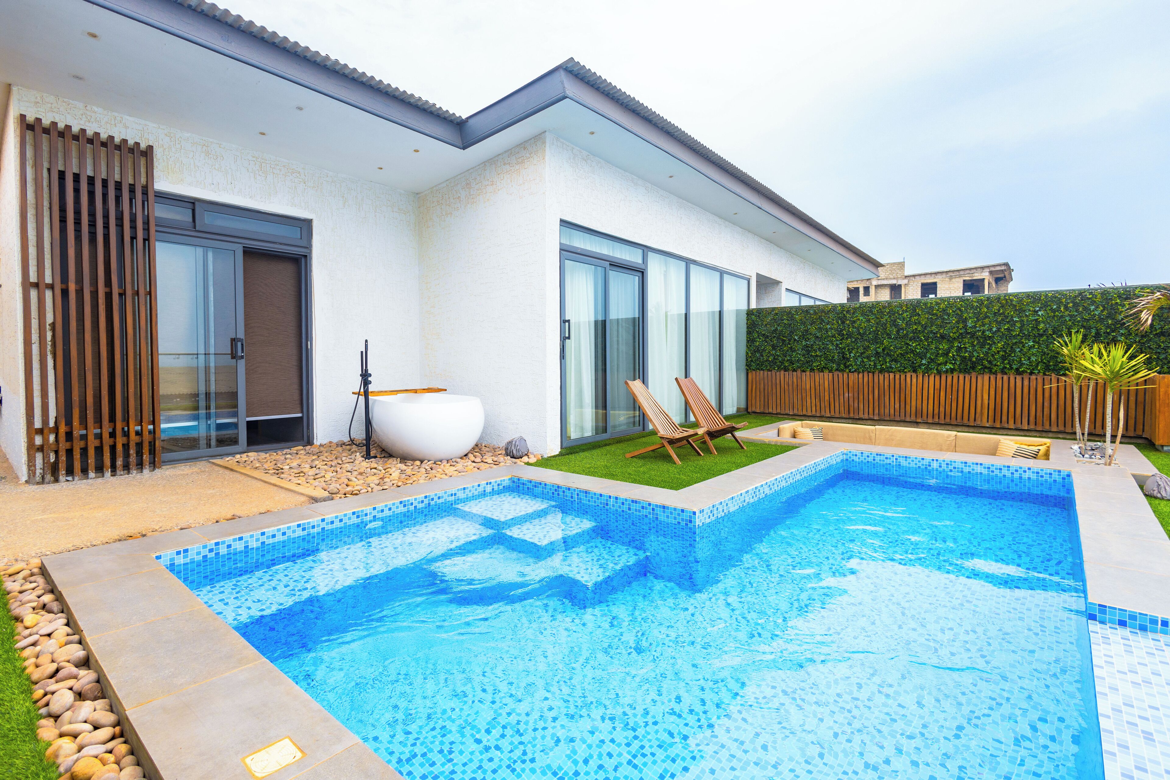 Studio Suite, Balcony, Beach View | Private pool