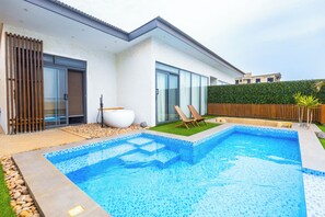 Studio Suite, Balcony, Beach View | Private pool - IAA Grande (Nyanyanu)