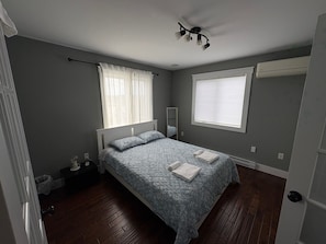 2 habitaciones, tabla de planchar con plancha y wifi gratis