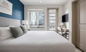 1 chambre, bureau, fer et planche à repasser, Wi-Fi