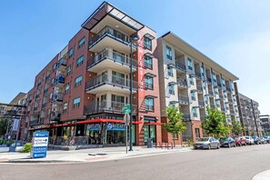 Exterior - Landing | Amazing 1BD, Clubhouse, Game Room (Denver)