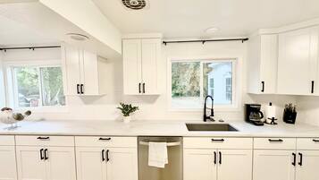 Microwave, oven, stovetop, dishwasher