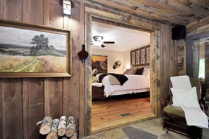 5 bedrooms, WiFi, bed sheets