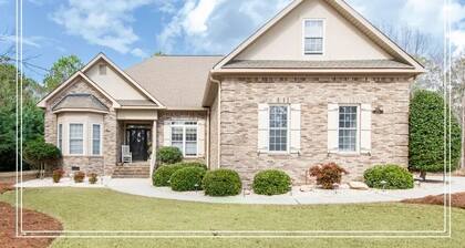 SNOWBIRDS DELIGHT! 2 golf courses in Community - 18 & 9 hole. Escape the COLD