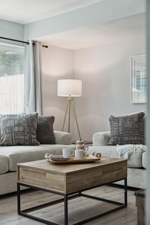 Interior - 8664 N Atlantic Ave (Cape Canaveral)