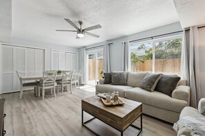 Interior - 8664 N Atlantic Ave (Cape Canaveral)