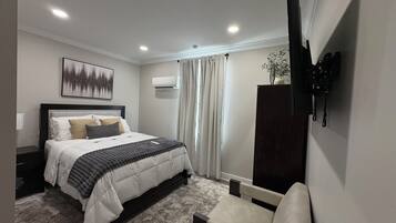 8 bedrooms, iron/ironing board, WiFi, bed sheets