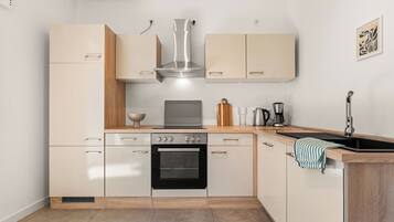 Kühlschrank, Ofen, Herdplatte, Geschirrspüler