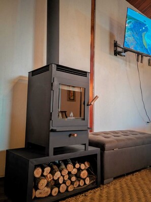 Interior - Ciela's Cabin with Jacuzzi Minigolf (pet friendly) (Latacunga)