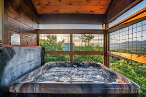 Bain à remous intérieur