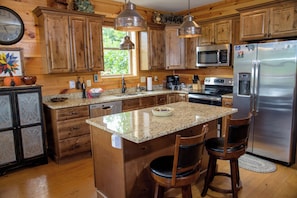 Refrigerador, microondas, horno, placa de cocina