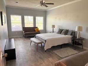 3 bedrooms, iron/ironing board, free WiFi, bed sheets