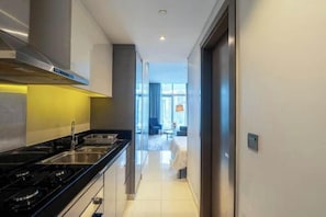 Microwave, oven, stovetop, dishwasher