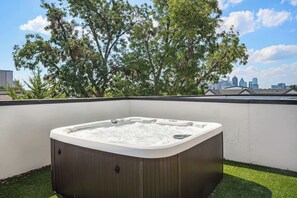 Baignoire à remous extérieure