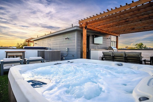Baignoire à remous extérieure