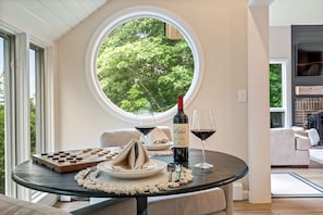 Dining - Black Diamond Chalet- A Family Friendly Escape (Jackson)