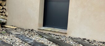 Dove in the heart of the garrigue nimoise