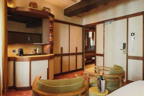 Fridge, coffee/tea maker, electric kettle